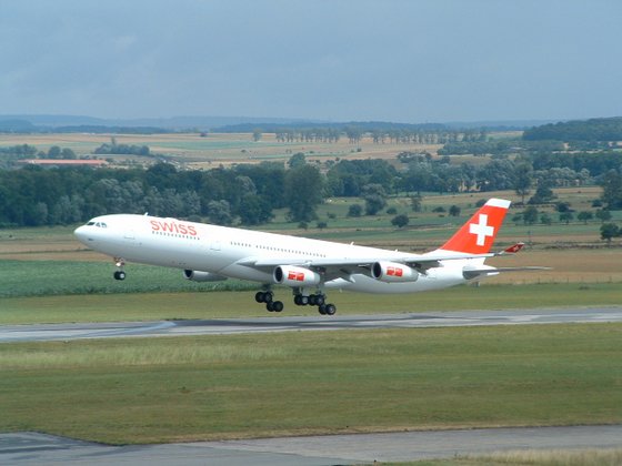 02-A340-300-Swiss-02.JPG
