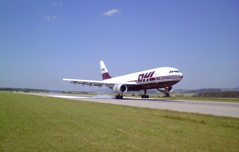 A300_EAT-DHL_a_atterrissage.jpg